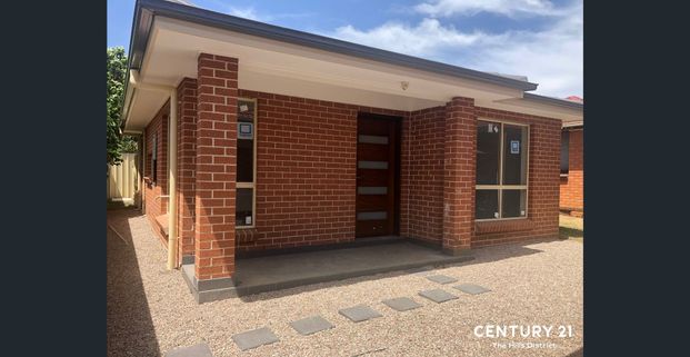 Well presented modern 2 bedrooms granny flat - Photo 1