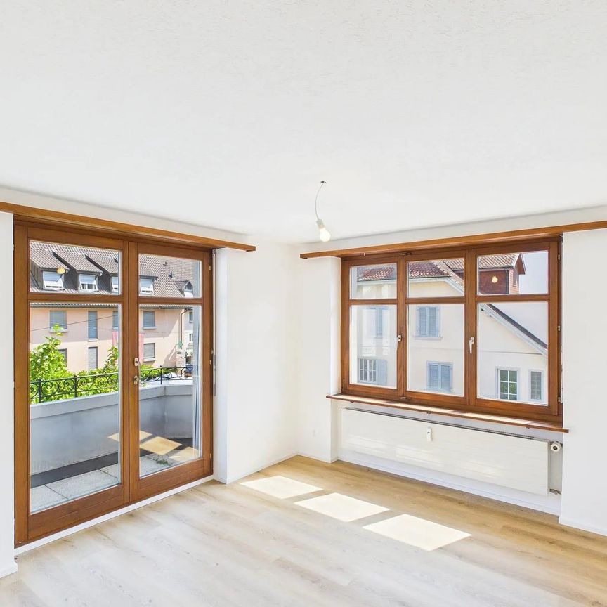 Zentrale Wohnung mit warmer Ausstattung in Sissach - Photo 1