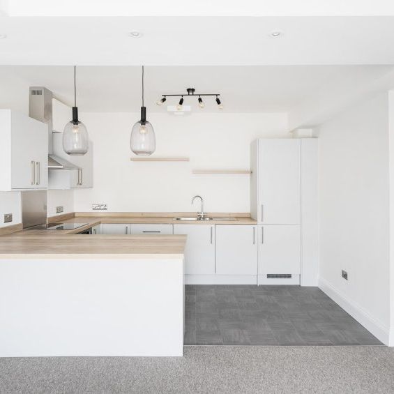 1 Bed Flat - Photo 1