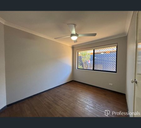 3 Mugana Crescent, Waggrakine, WA 6530 - Photo 4
