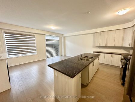 For Lease - 49 SINGHAMPTON Road, Vaughan, Ontario - Photo 3