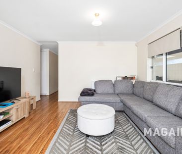 10 Tuscanny Wy, Woodcroft SA 5162 - House For Rent | Domain - Photo 3