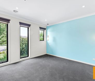 SPECTACULAR FOUR BEDROOM IN A DESIRABLE LOCATION! - Photo 6