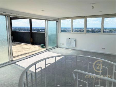 3 bedroom penthouse to rent - Photo 2