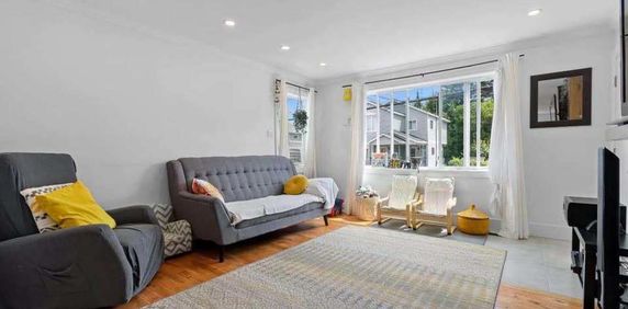 5½ Chauffé/éclairé, 3 Chambres, 2 Statio - Photo 2
