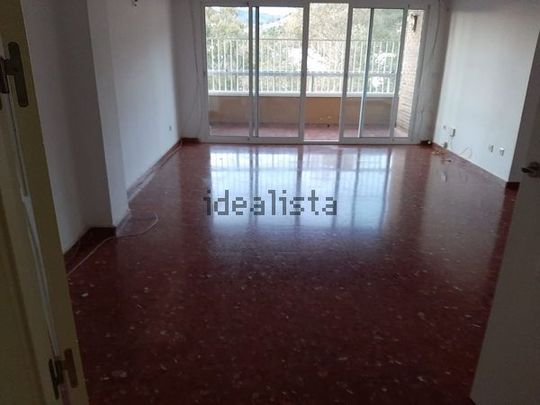 Alquiler de piso en Calle Antonio Trueba - Photo 1