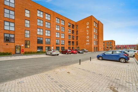 Dalton House - Photo 3