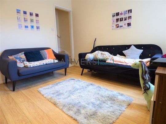 4 bedroom terraced house to rent - Photo 1