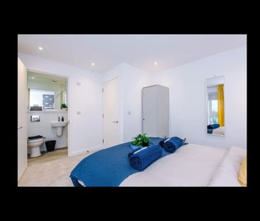 3 Bed Flat, Castle Irwell, M6 - Photo 6