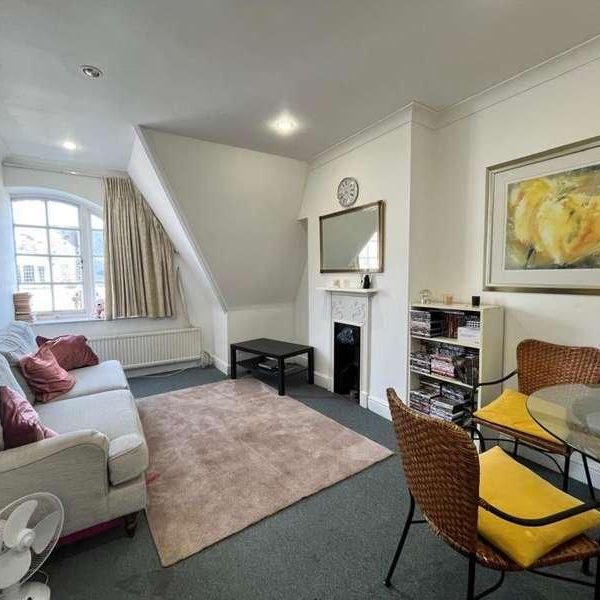 St Johns Wood High Street, St John`s Wood, NW8 - Photo 1