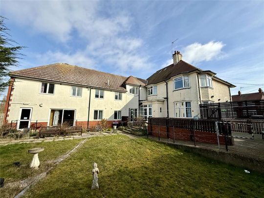 20 bedroom property to rent - Photo 1