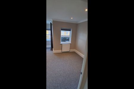 2 Bed Terraced House, Eagle Mews, N1 - Photo 2