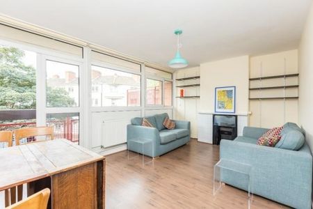 3 Bed Flat, Calgary Court, SE16 - Photo 2