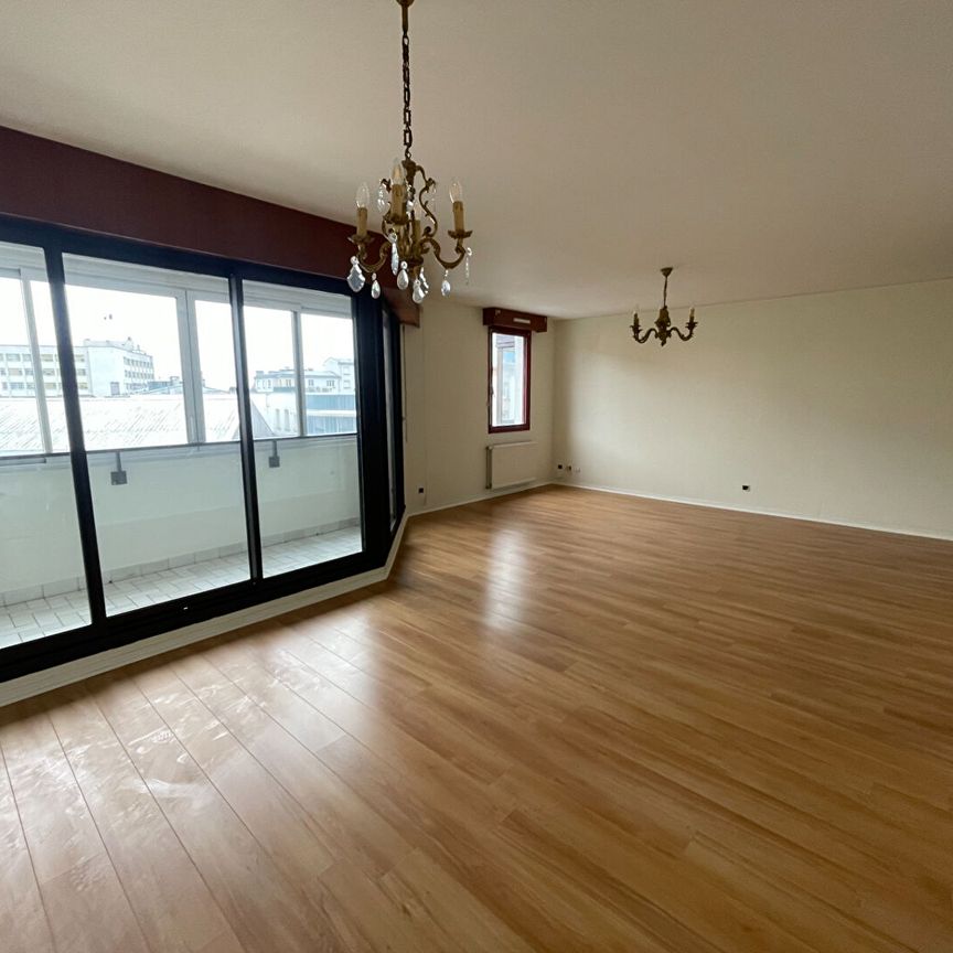 Location Appartement 3 pièces 83m² - Photo 1