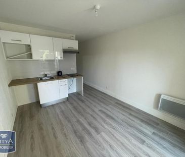 Location Appartement 1 pièce 18m² ST LAURENT DU VAR 06700 - Photo 1