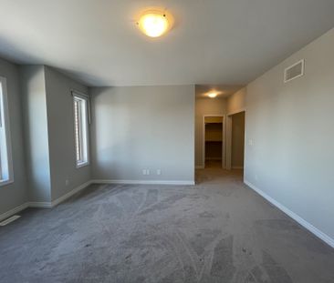 For Lease - 59 Bremner Street, Whitby, Ontario - Photo 5