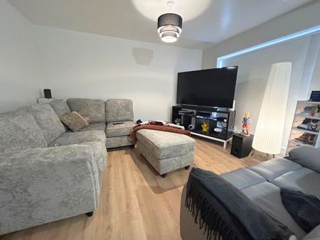 301 College Court Central, Belfast BT1 6BF - Photo 5