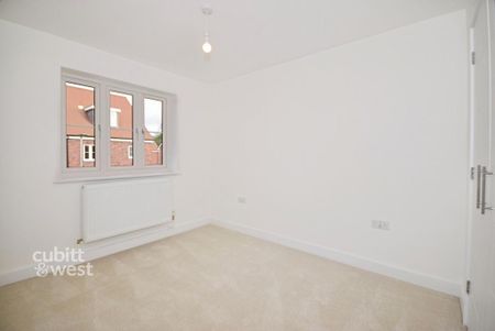 3 bedroom semi-detached house to rent - Photo 3