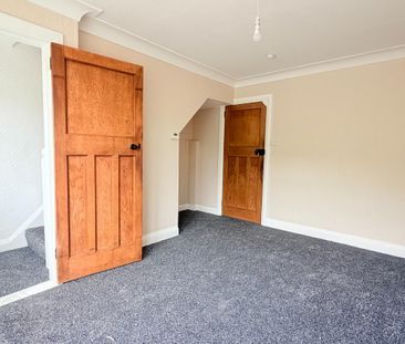28 Upper Dunmurry Lane, Dunmurry, BT17 0AB - Photo 1