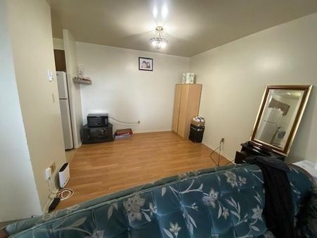 17 Eldon Hall Place Unit 612 - 2 bed, 1 bath - $200 GIFT CARD WITH NOV 1 LEASE - Photo 2