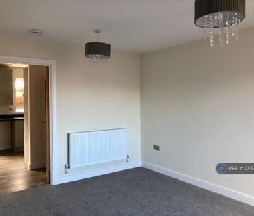 2 bedroom semi-detached house to rent - Photo 3