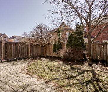 For Lease - 74 Amos Lehman Way, Whitchurch-Stouffville, Ontario - Photo 5