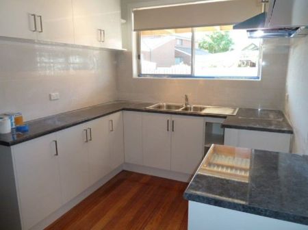 66 Riviera Road, Avondale Heights VIC 3034 - Photo 3