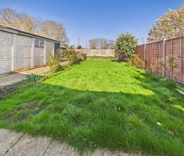 Gladstone Avenue, Twickenham, TW2 - Photo 4