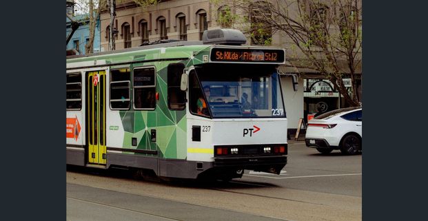 Premium 2 Bedroom Apartment - Resort style living that feels like home in Southbank - Photo 1