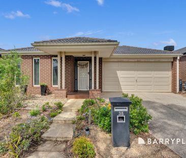 Beautifully Presented Park-Facing Family Home Close to Everything - Photo 5