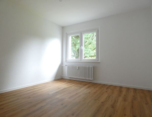 Erstbezug nach Sanierung! 2-Zimmer-Erdgeschoss-Whg. mit Balkon! - Photo 1
