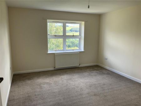 2 bedroom semi-detached house to rent - Photo 4