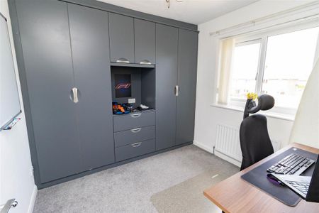 2 bedroom semi-detached house to rent - Photo 2