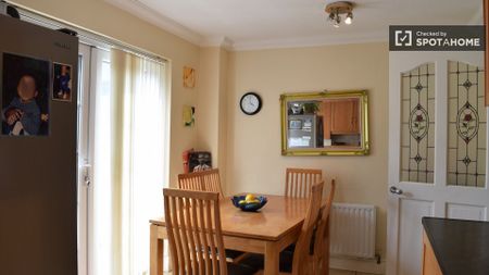 Room to rent in 3-bedroom houseshare -Blanchardstown, Dublin - Photo 5