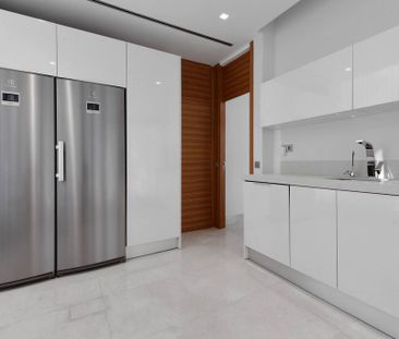 7 bedroom luxury Villa for rent in Nueva Andalucia, Spain - Photo 3