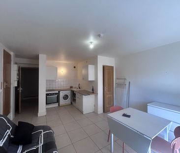 Location Appartement 1 pièce 22m² - Photo 2