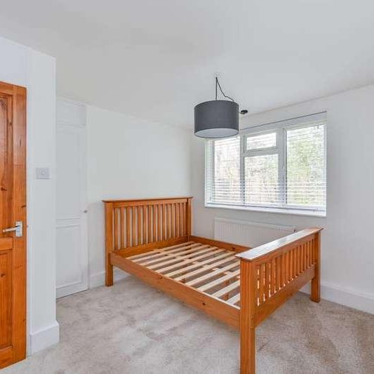 Burnbury Road, Balham, SW12 - Photo 1