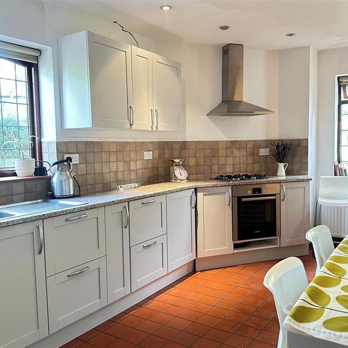 4 bedroom detached house to rent - Photo 1