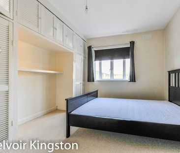 Flat to rent on - Photo 1