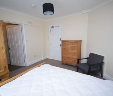 1 bedroom in a house share to rent - Photo 6