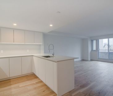 3460 Peel Street - Photo 6