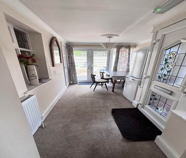 Portlands, Fairfield Avenue Bramley - Photo 2