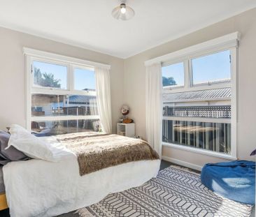 Spacious 3-Bedroom Brick & Tile Home - Photo 4