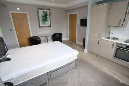 Studio to rent - Photo 2