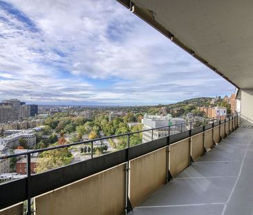 3555 Cote-des-Neiges Road, Montréal, QC - Photo 4