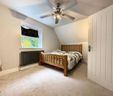 Harlow, Essex - Photo 3