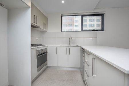 Luxury Apartment - Photo 4