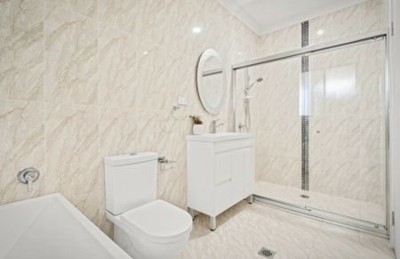 Stunning Single Storey - Available Now! - Photo 5