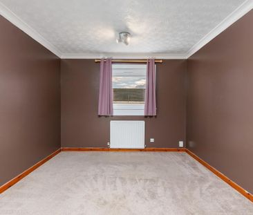 3 bedroom end of terrace house to rent - Photo 5