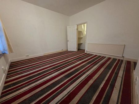 3 bedroom terraced house to rent - Photo 4